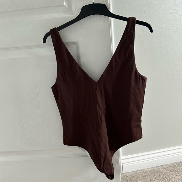 Babaton Contour v-beck sleeveless bodysuit - Picture 1 of 2